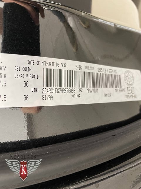 Used 2017 Chrysler Pacifica Touring-L Plus w/ Uconnect Theatre Group FWD image 27