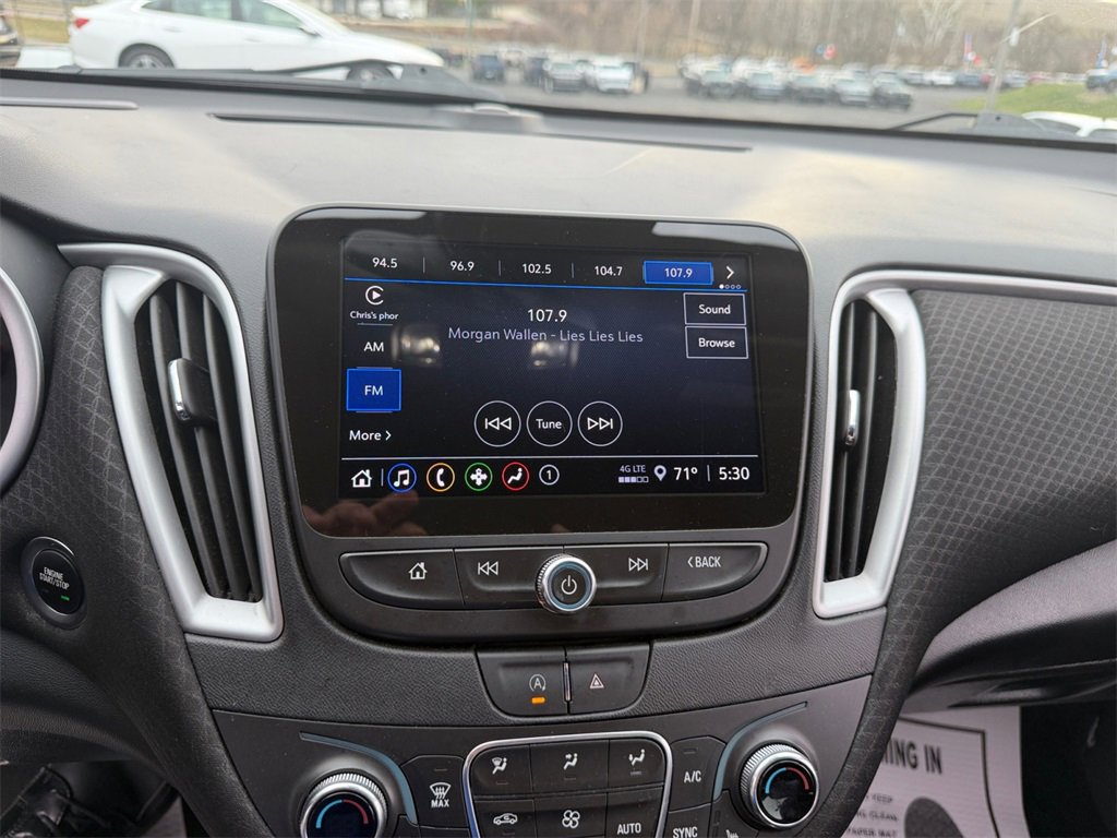 Used 2024 Chevrolet Malibu LT image 19