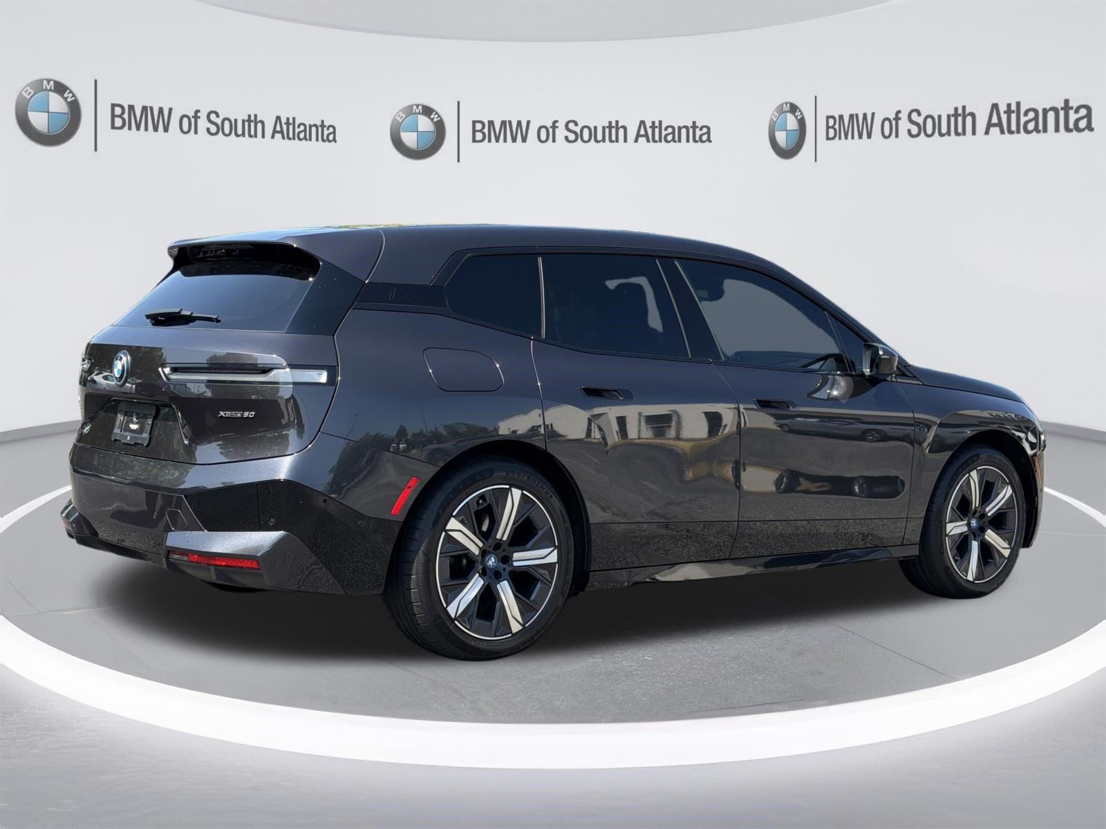 Used 2023 BMW iX xDrive50 w/ Premium Package AWD/4WD image 27