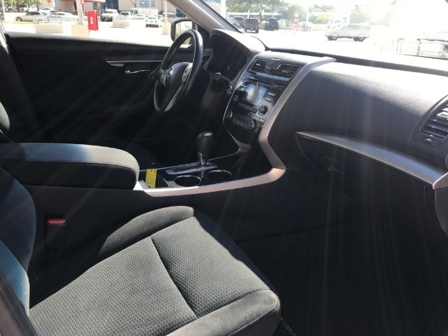 Used 2014 Nissan Altima 2.5 SV w/ Convenience Package FWD image 6