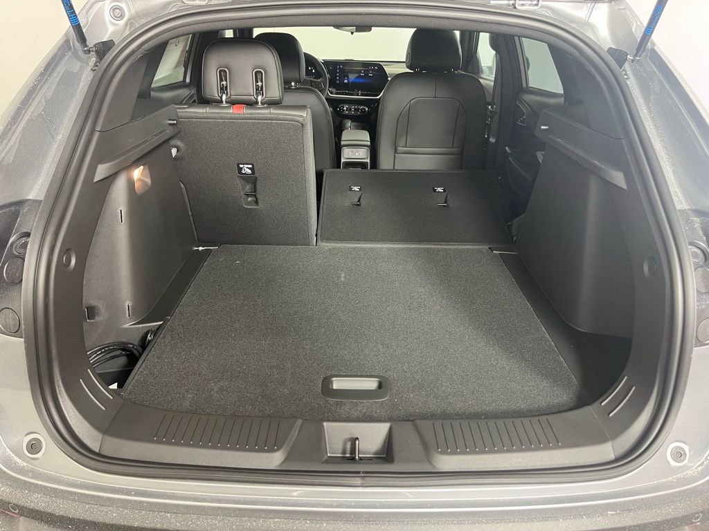 New 2026 Chevrolet Trax RS w/ Sunroof Package FWD image 27