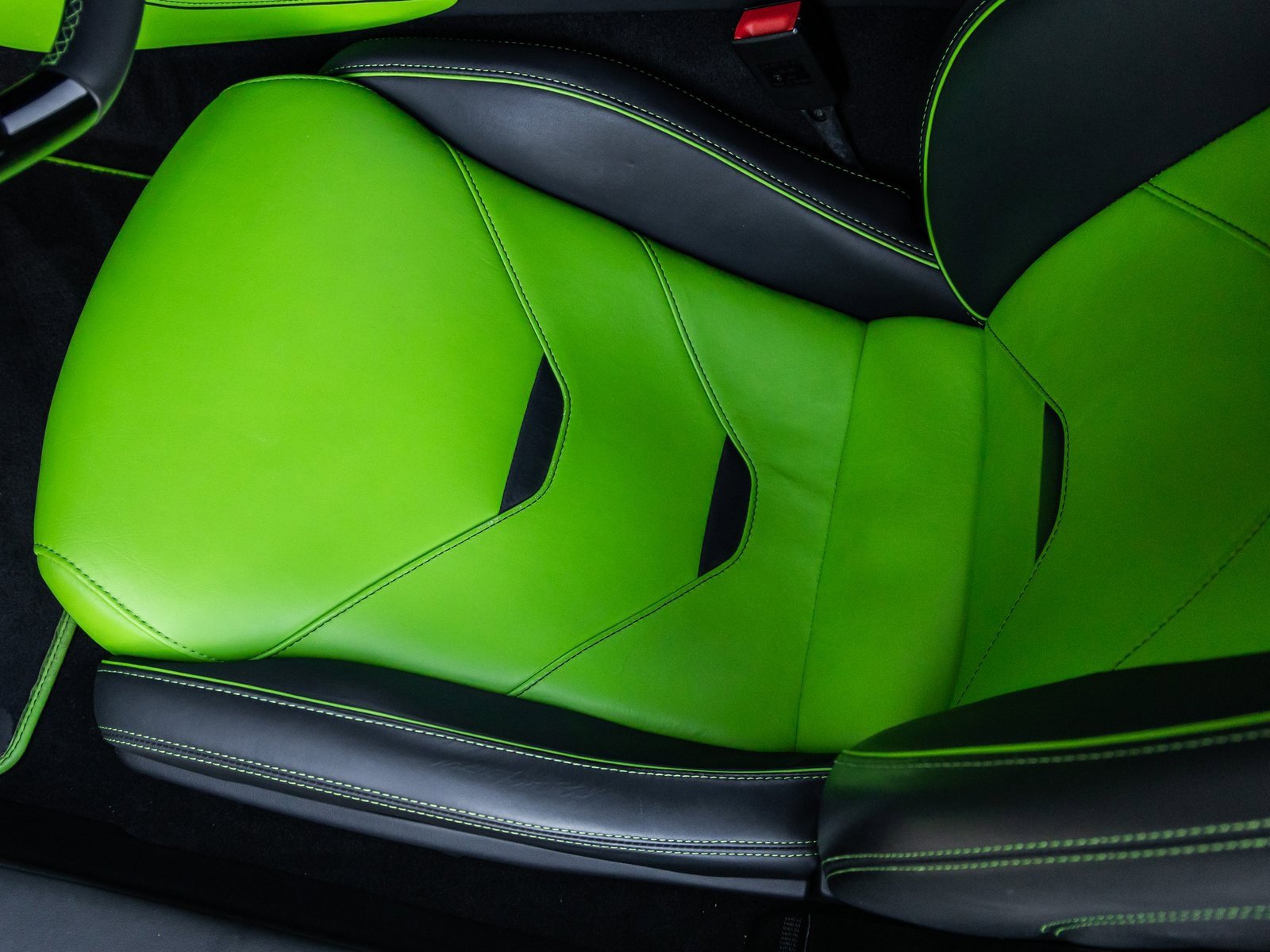 Used 2022 Lamborghini Huracan EVO image 26