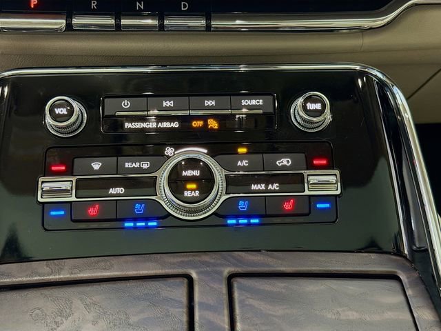 Used 2021 Lincoln Navigator Reserve w/ Luxury Package AWD/4WD image 19