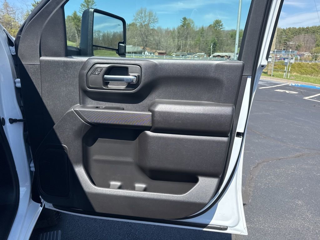 New 2026 Chevrolet Silverado 2500 Custom w/ Custom Value Package AWD/4WD image 35