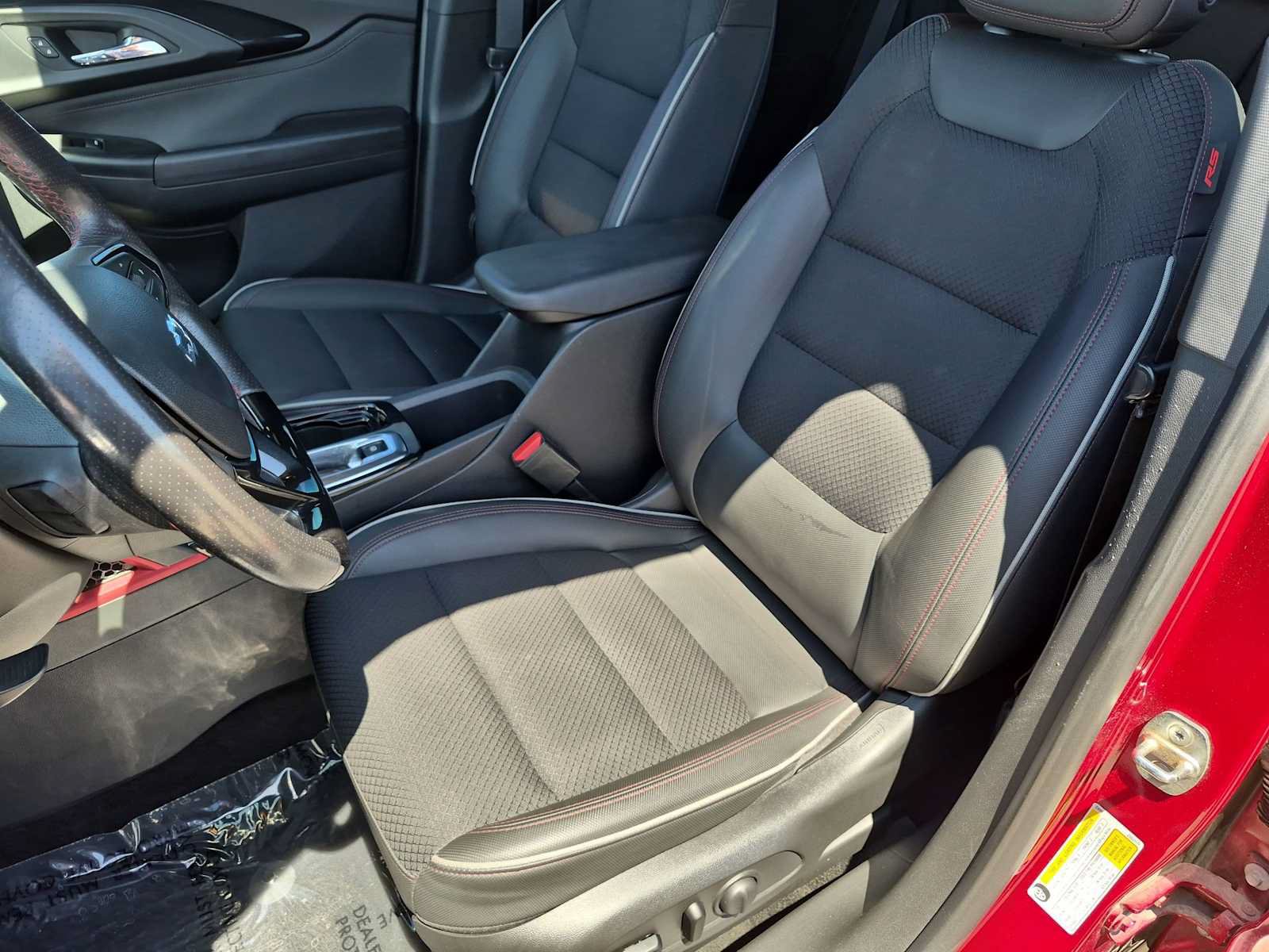 Used 2021 Chevrolet TrailBlazer RS w/ Technology Package FWD image 16