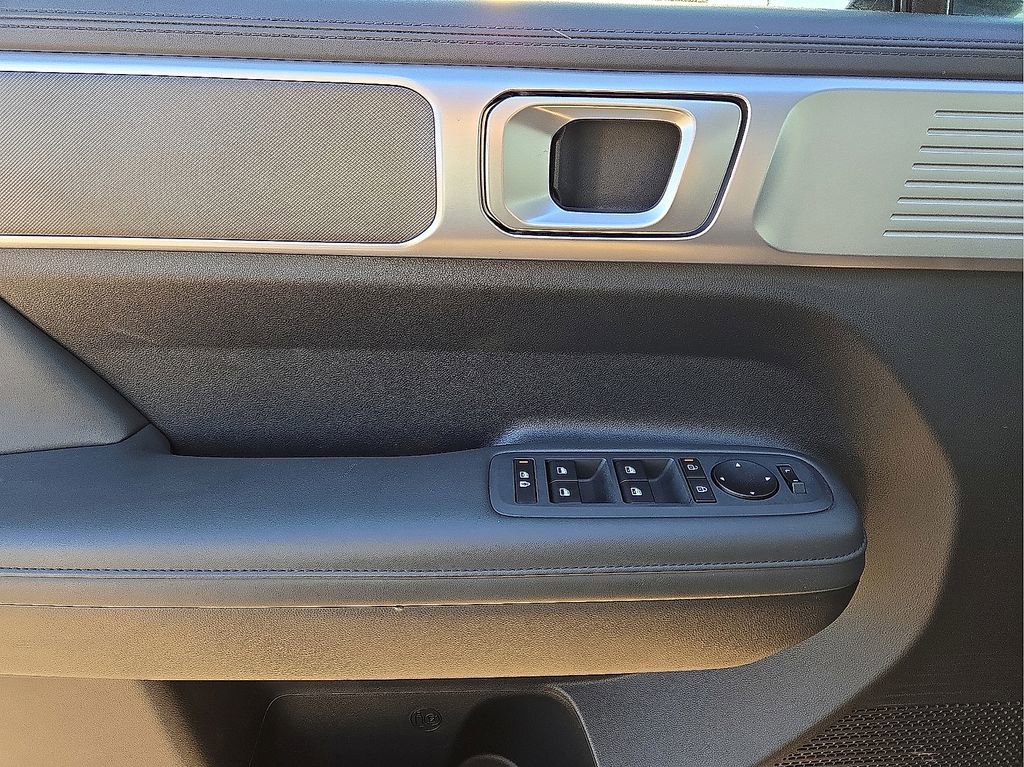 Used 2025 Hyundai Santa Fe SEL image 19