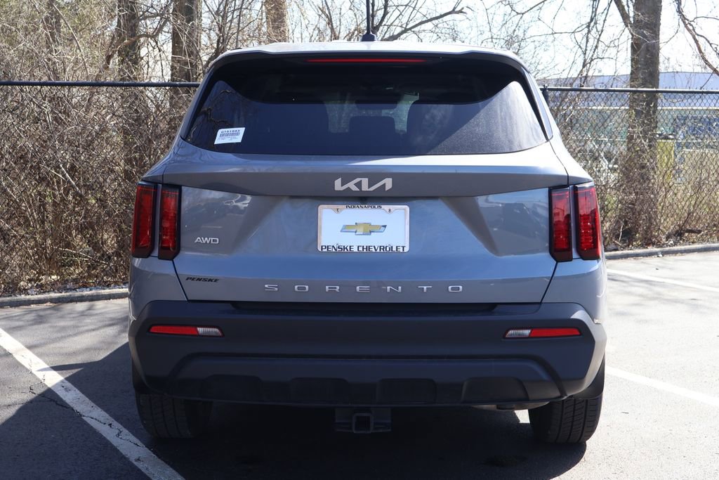 Used 2022 Kia Sorento LX image 6