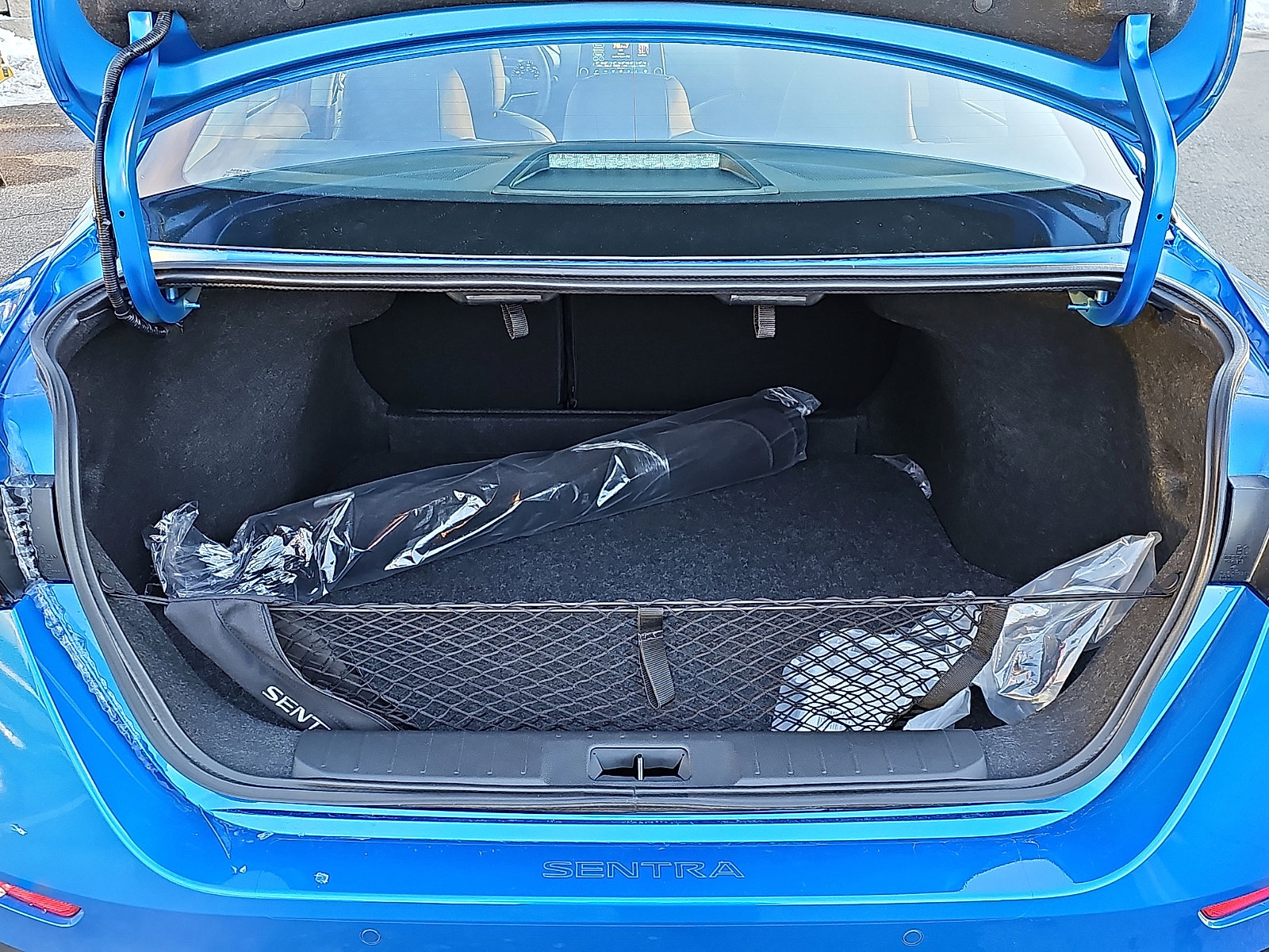 Used 2025 Nissan Sentra SR w/ SR Premium Package image 31