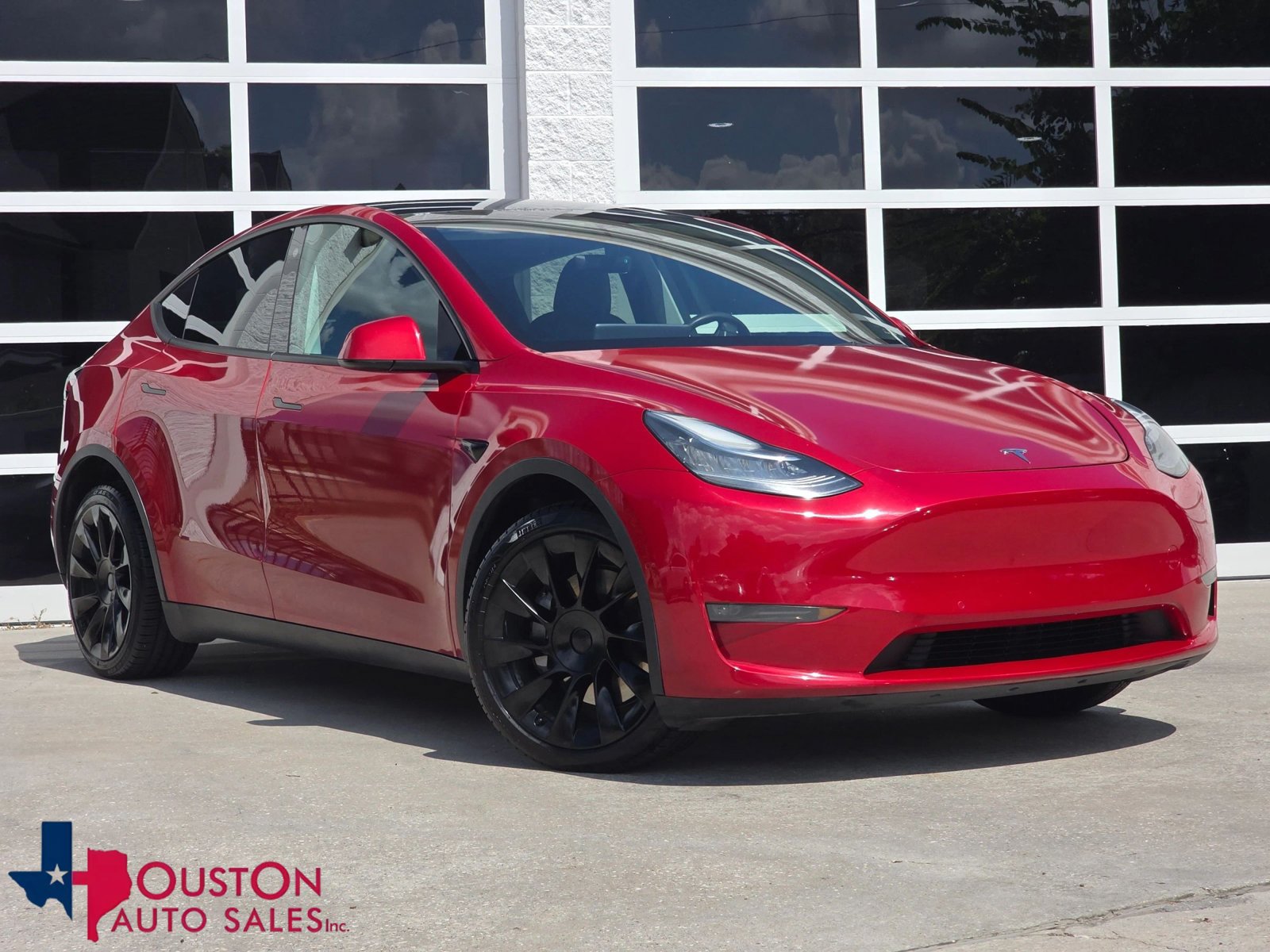 Used 2021 Tesla Model Y Long Range AWD/4WD image 1