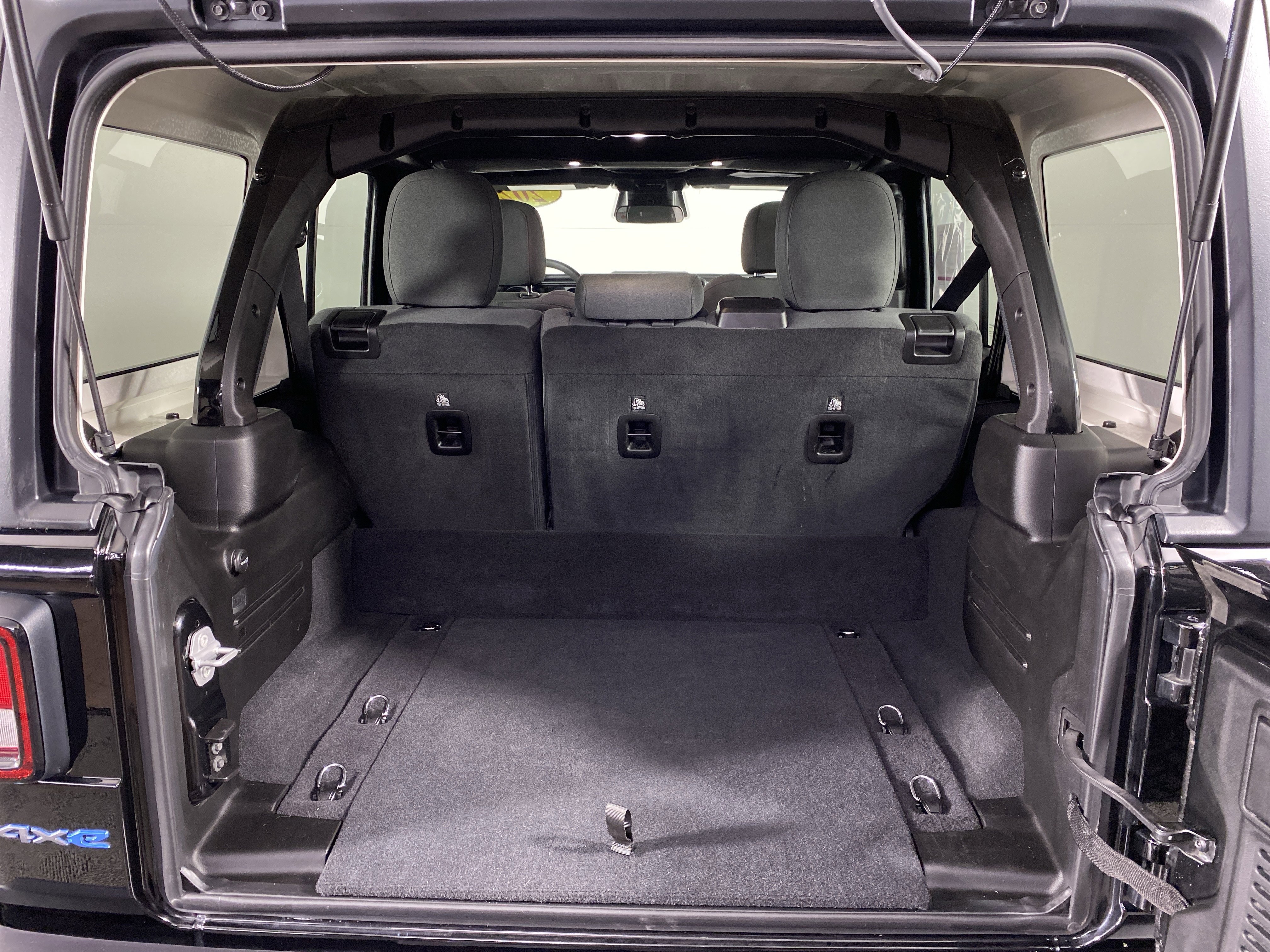 Used 2025 Jeep Wrangler Willys image 31