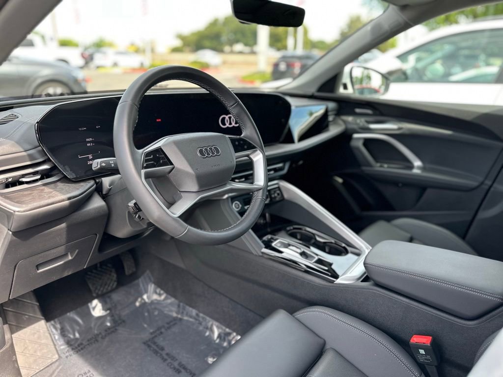 Used 2025 Audi Q5 Premium Plus w/ Premium Plus image 8