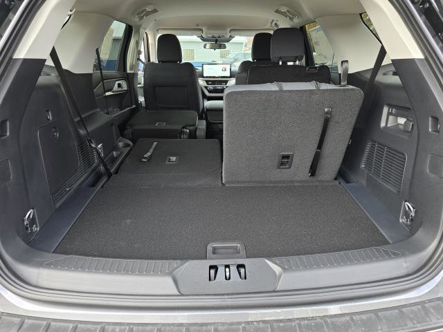 New 2026 Ford Explorer Active image 24