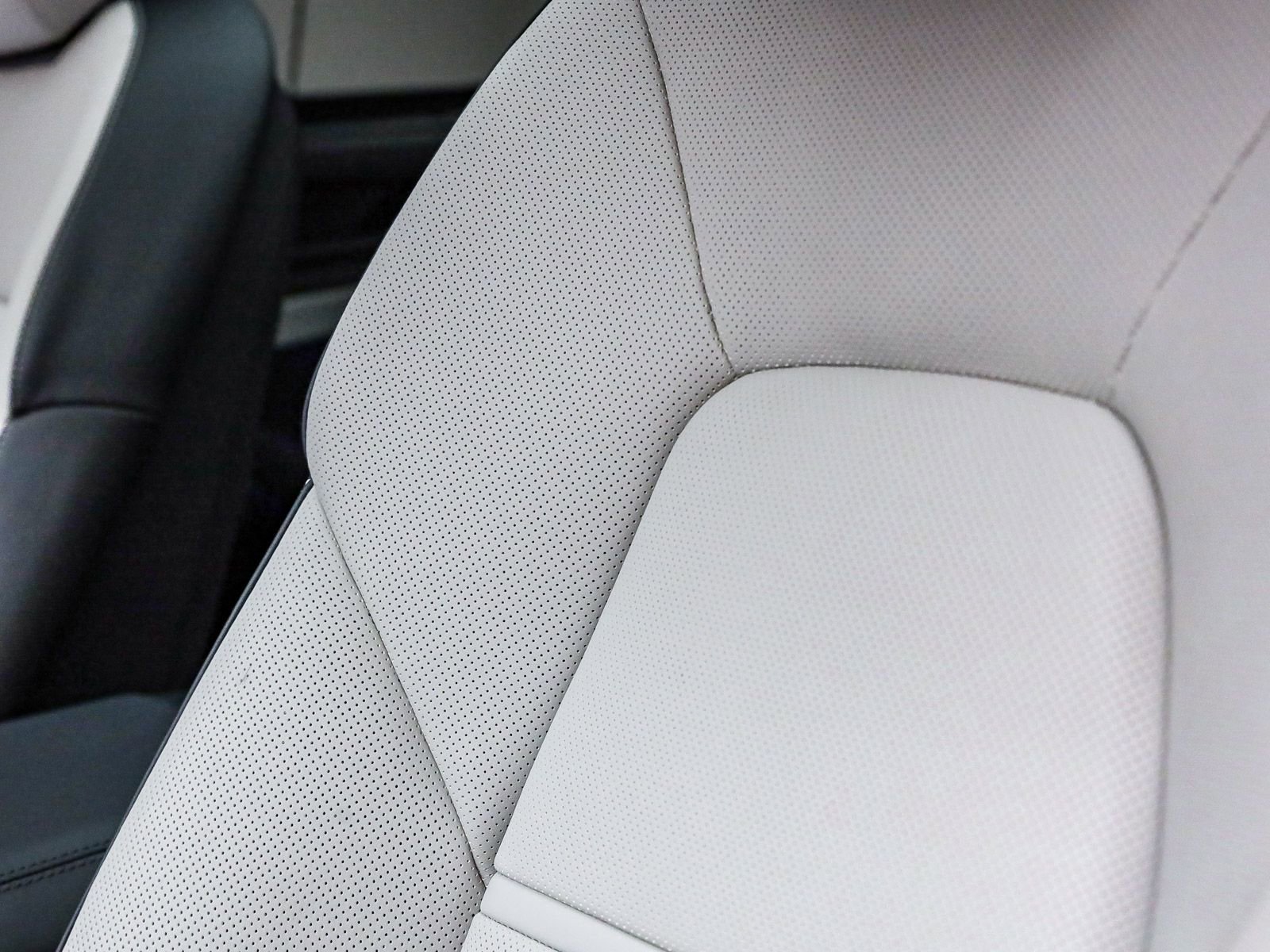 Used 2026 Porsche Cayenne GTS image 26