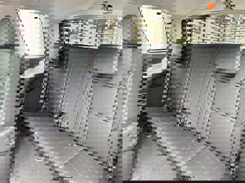 Used 2018 Chevrolet Tahoe Premier AWD/4WD image 36