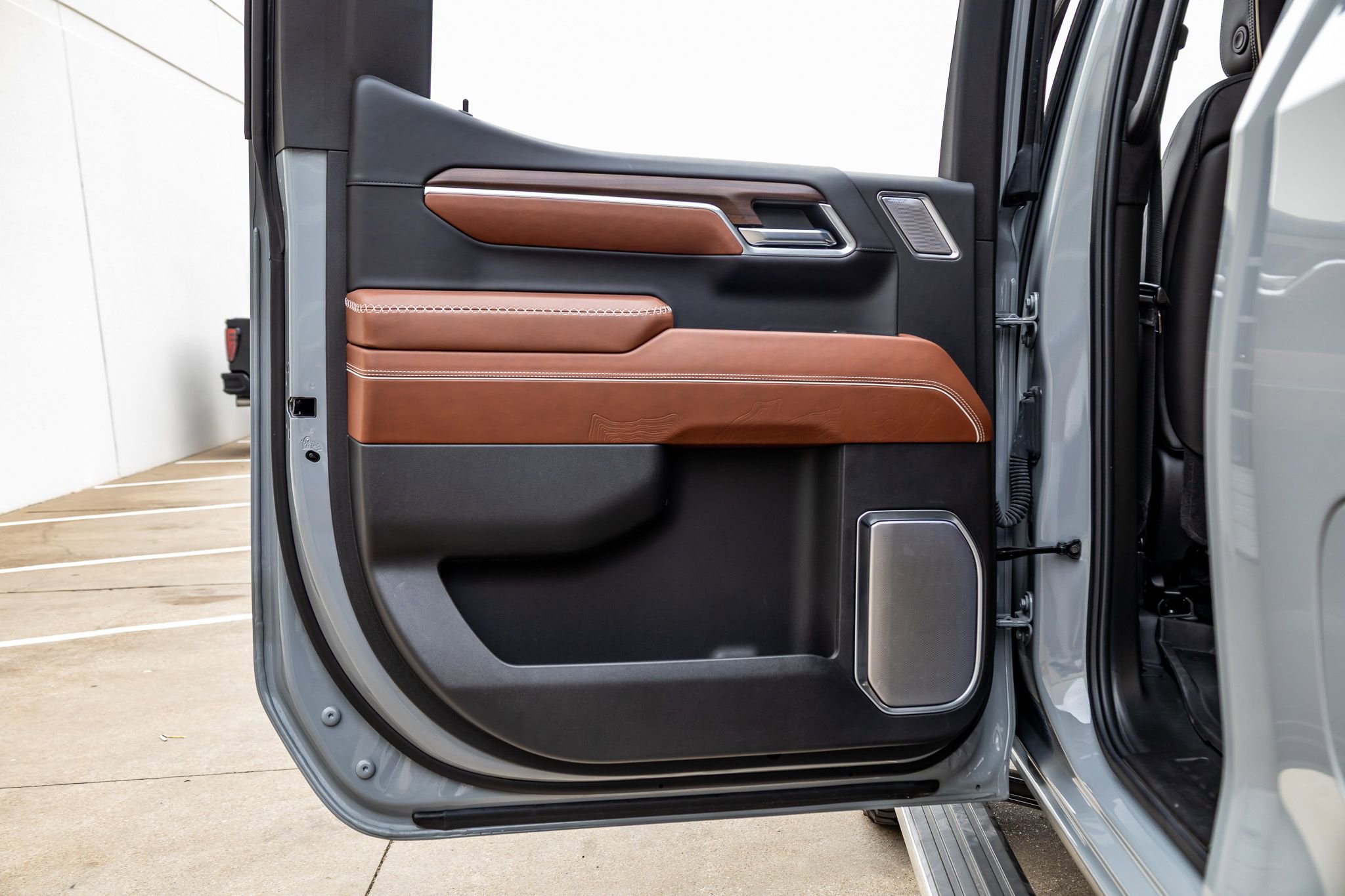 Used 2025 GMC Sierra 1500 Denali Ultimate image 38