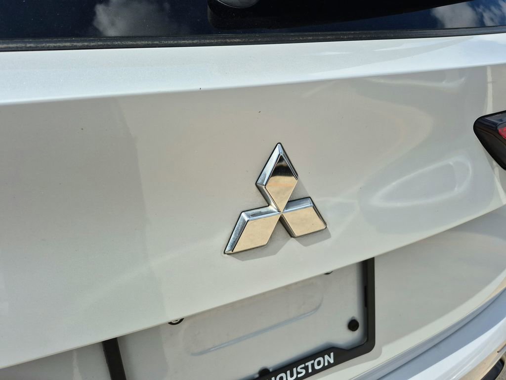 Used 2022 Mitsubishi Outlander SE image 29