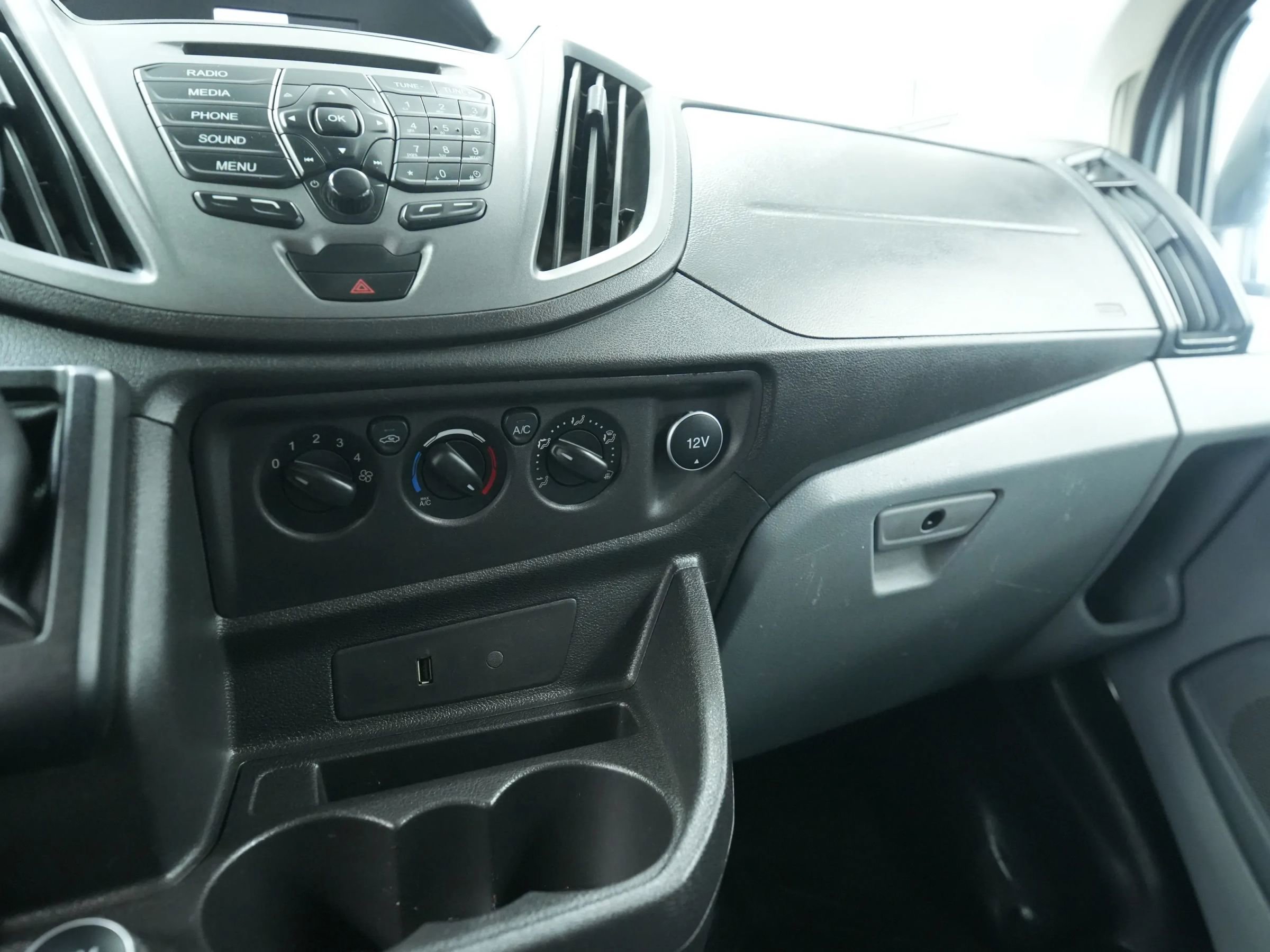 Used 2018 Ford Transit 350 XL image 16