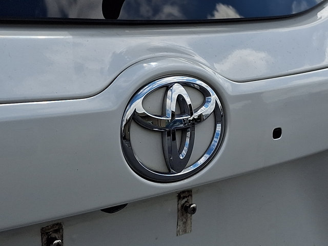 Used 2019 Toyota Highlander XLE AWD/4WD image 29