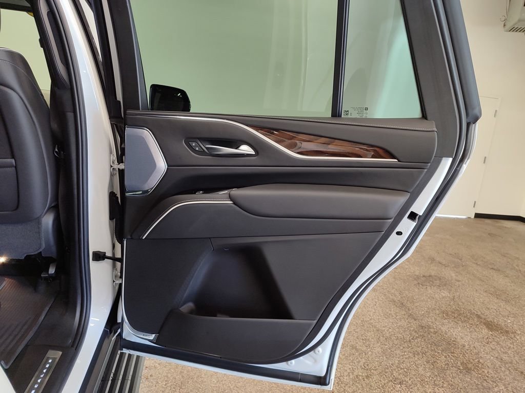 Used 2023 Cadillac Escalade Sport Platinum w/ LPO, ONYX Package AWD/4WD image 20