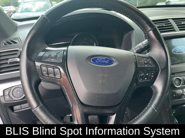 Used 2017 Ford Explorer XLT w/ Equipment Group 202A FWD image 14