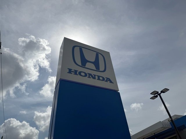 Certified 2023 Honda CR-V Sport Touring image 12