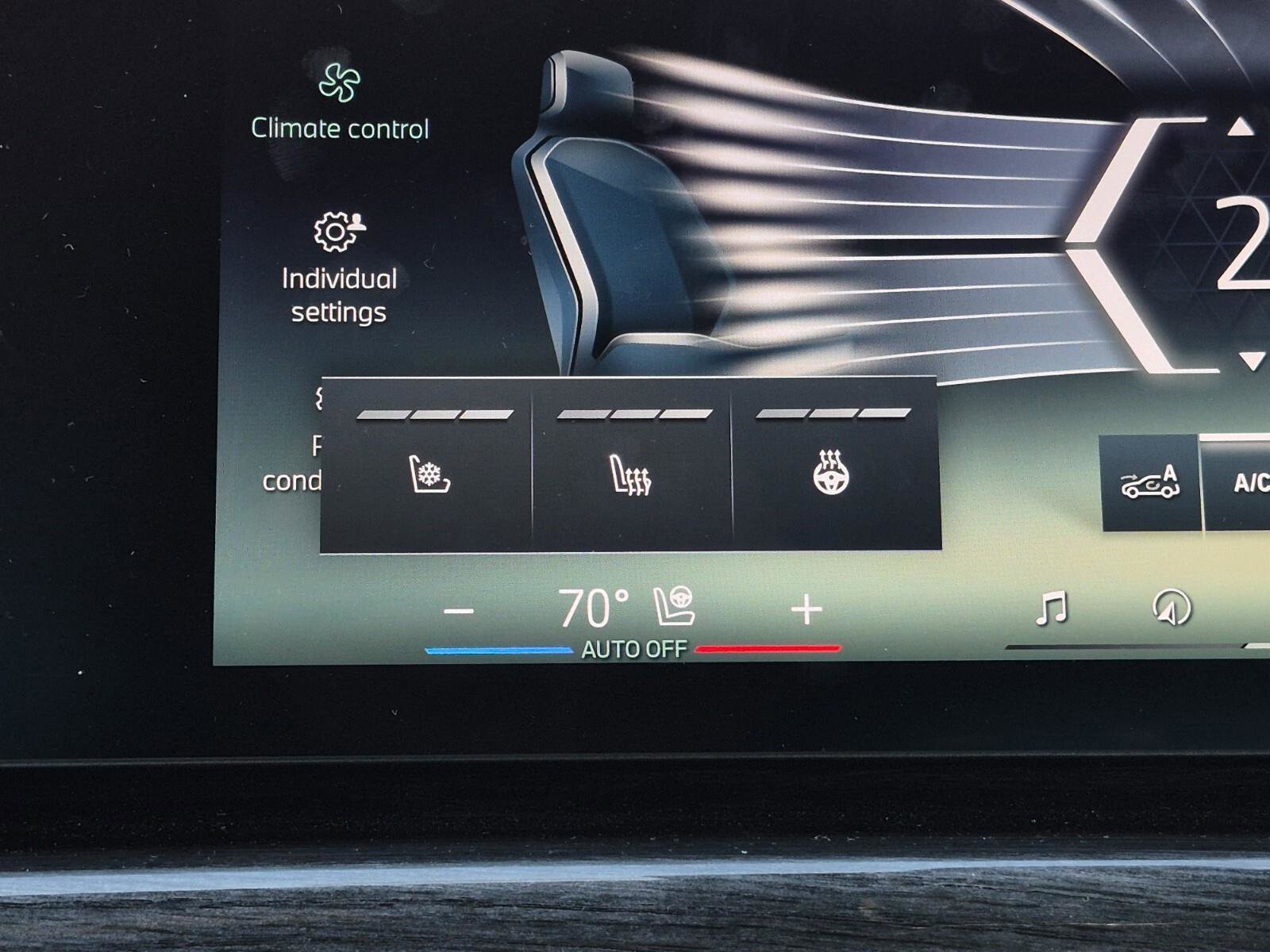 Certified 2025 BMW 760i xDrive w/ Luxury Rear Seating Package AWD/4WD image 20