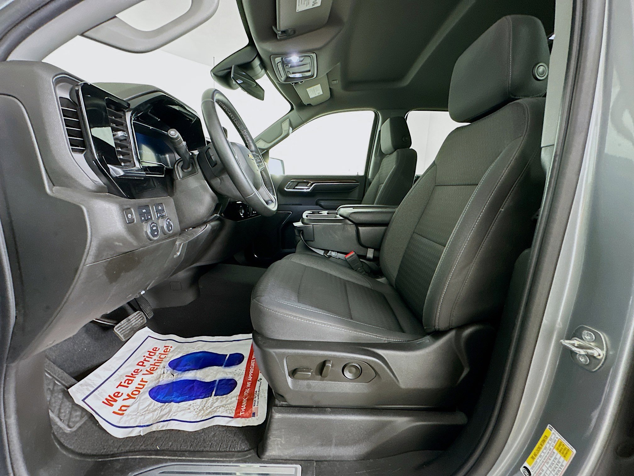 Used 2023 Chevrolet Silverado 1500 LT image 13