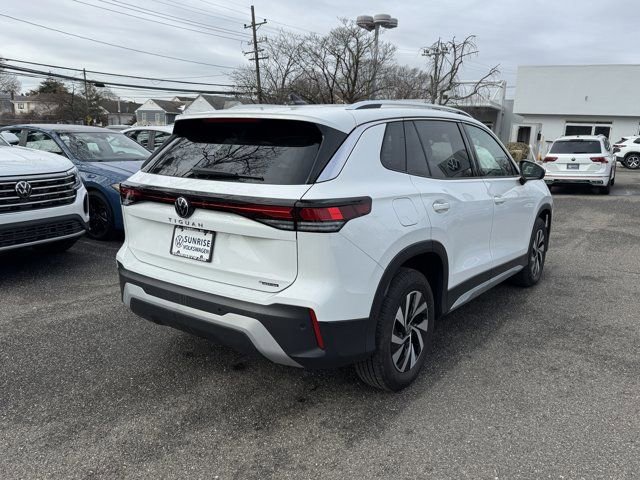 Used 2025 Volkswagen Tiguan S AWD/4WD image 5
