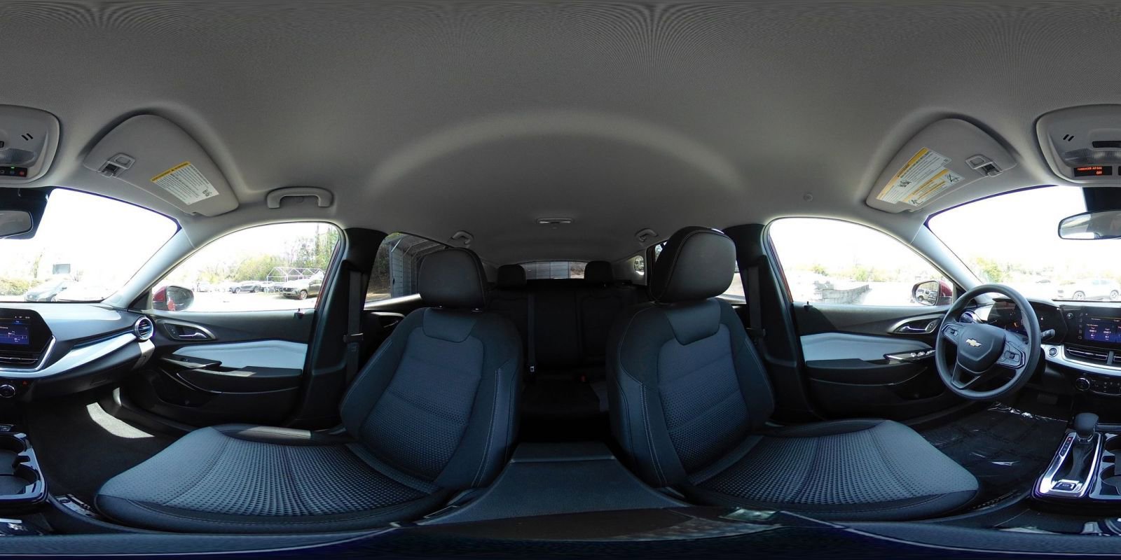 Used 2025 Chevrolet Trax LT image 40