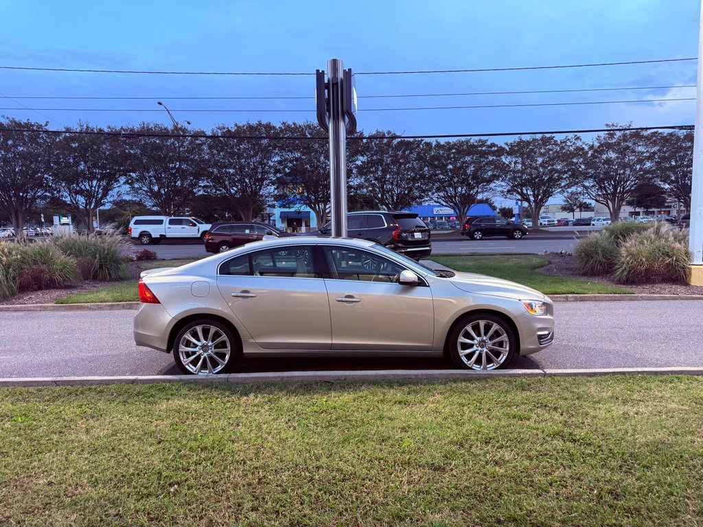 Used 2018 Volvo S60 T5 Inscription FWD image 8