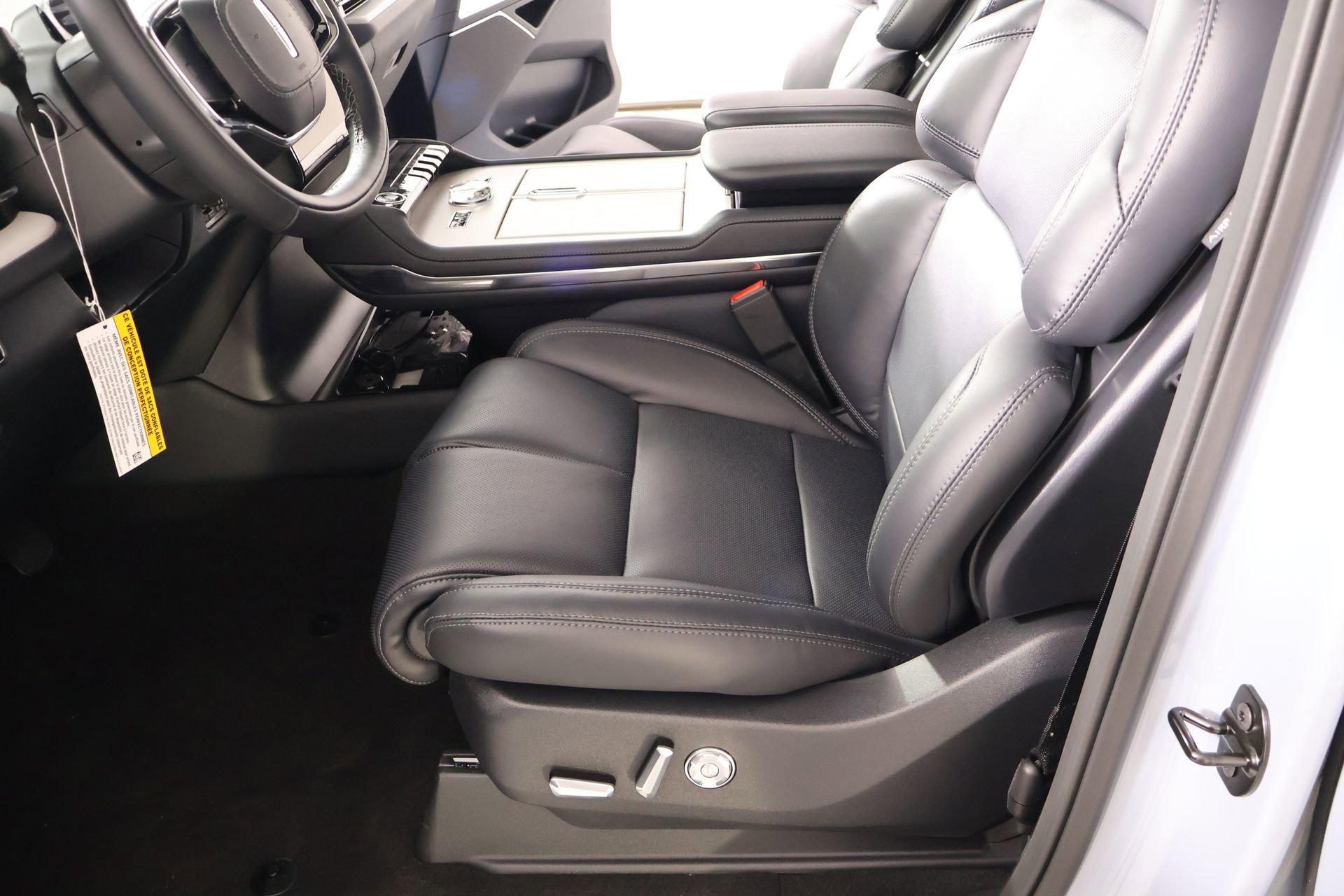 New 2026 Lincoln Navigator Reserve image 12