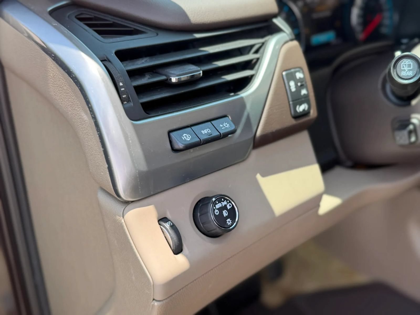 Used 2017 Chevrolet Tahoe Premier RWD image 37
