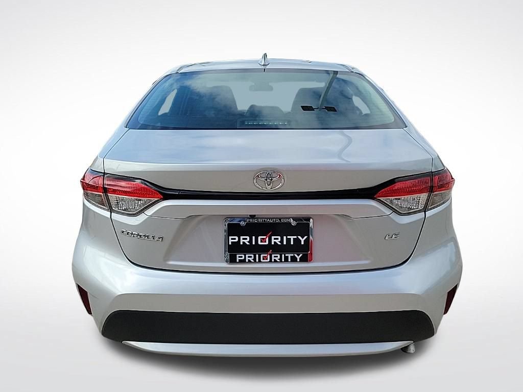 Used 2022 Toyota Corolla LE FWD image 4