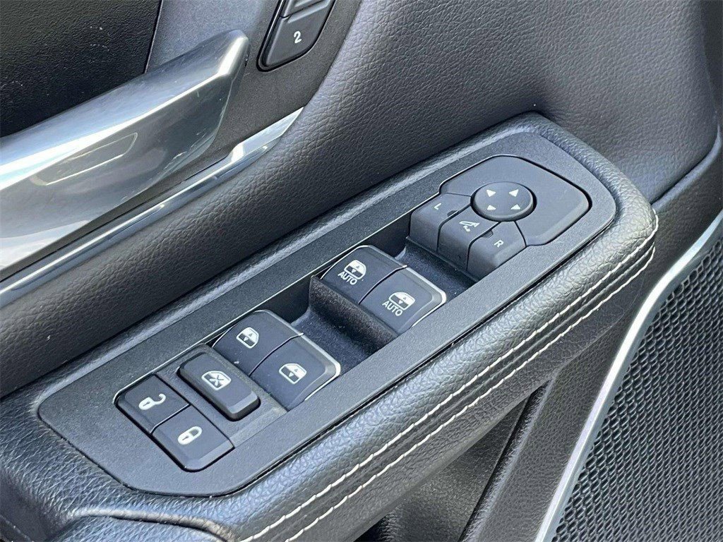 Used 2025 RAM 1500 Laramie image 22