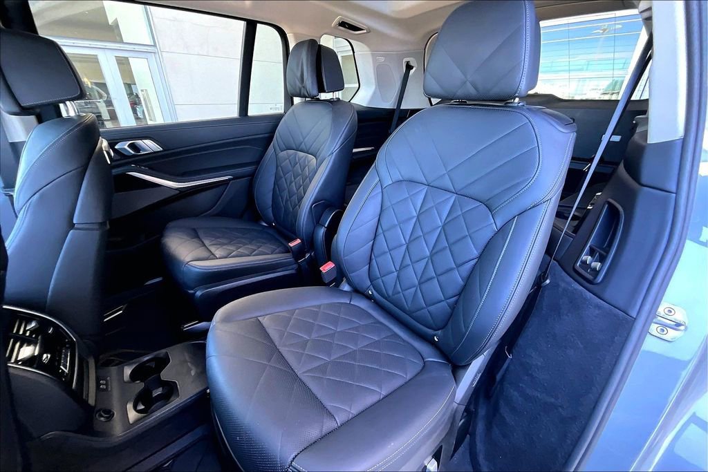 Used 2024 BMW X7 xDrive40i image 35