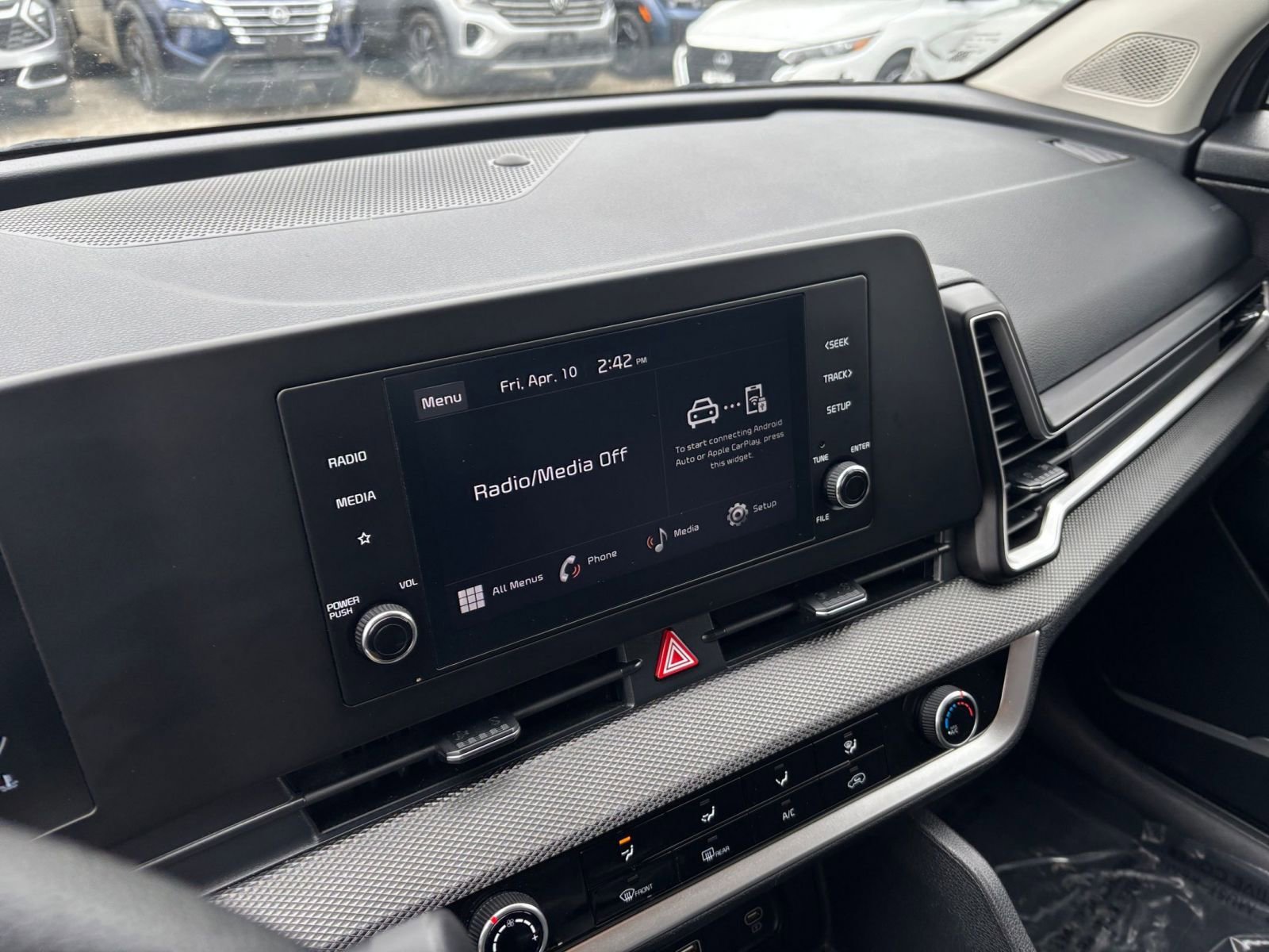 Used 2025 Kia Sportage LX FWD image 21