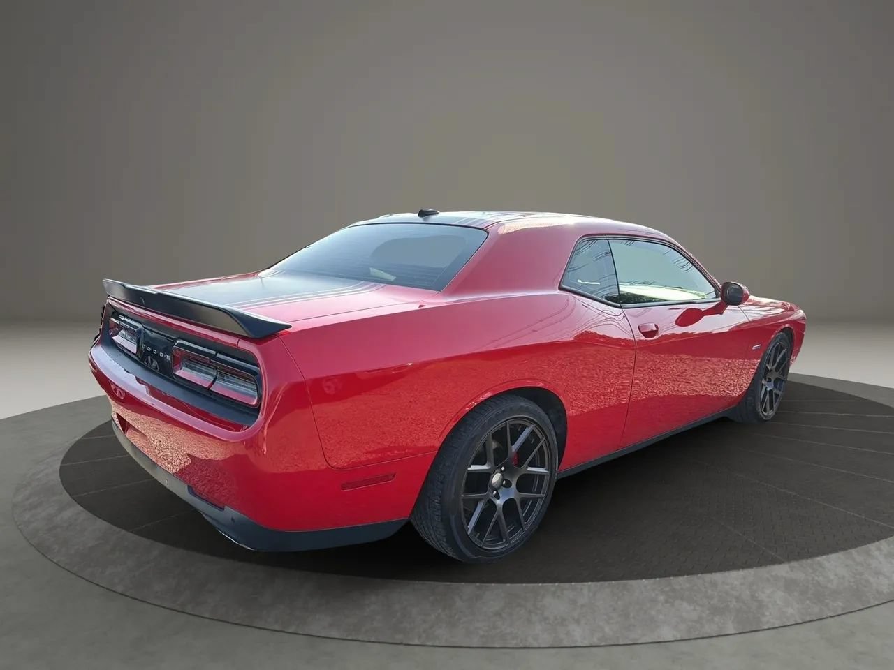 Used 2016 Dodge Challenger R/T Plus RWD image 5