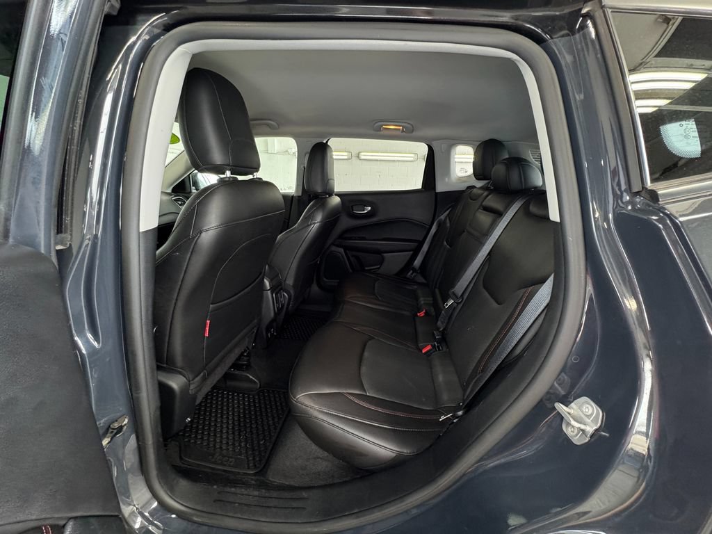 Used 2018 Jeep Compass Trailhawk w/ Leather Interior Group AWD/4WD image 20