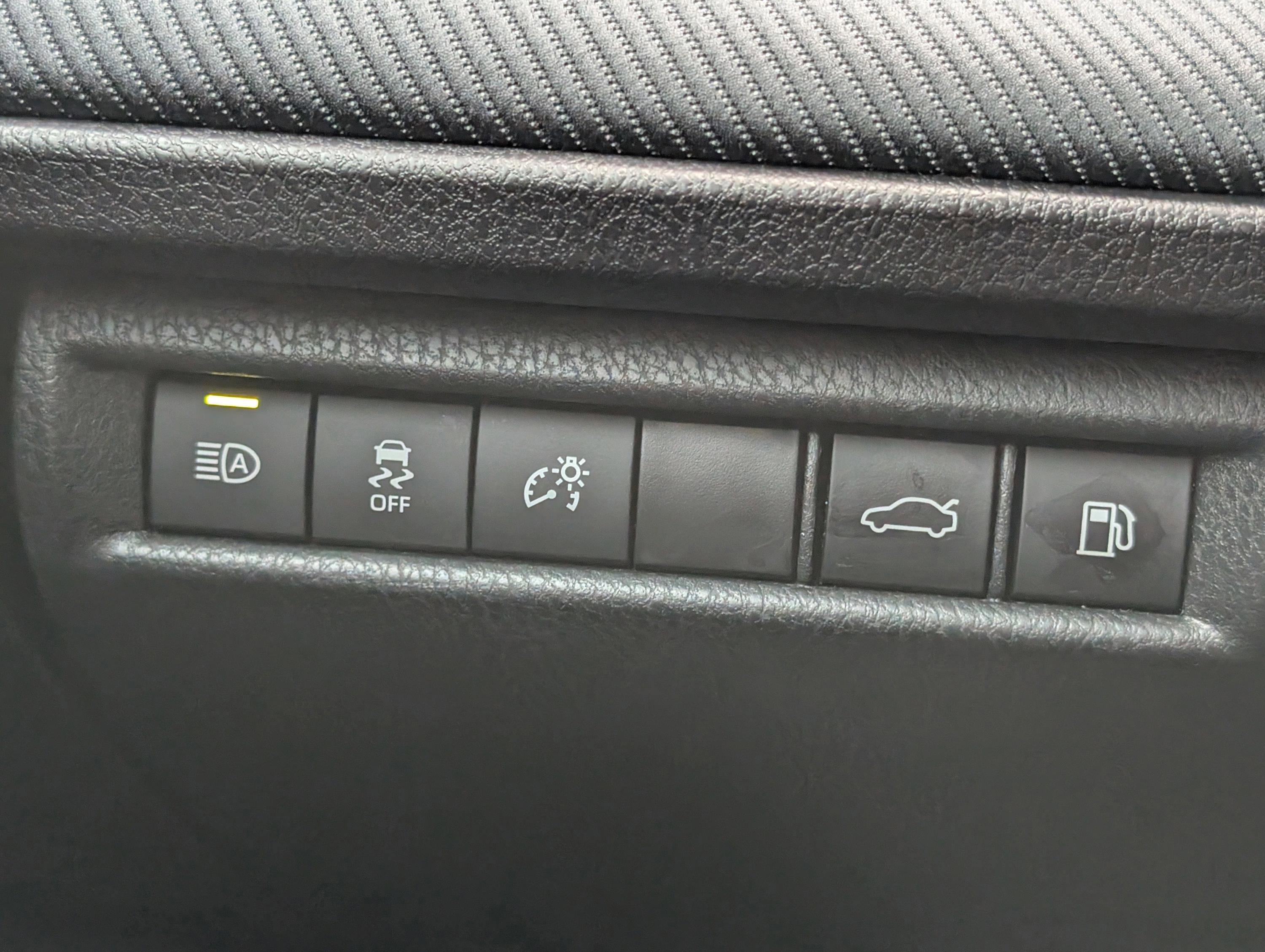 Used 2025 Toyota Camry SE image 24