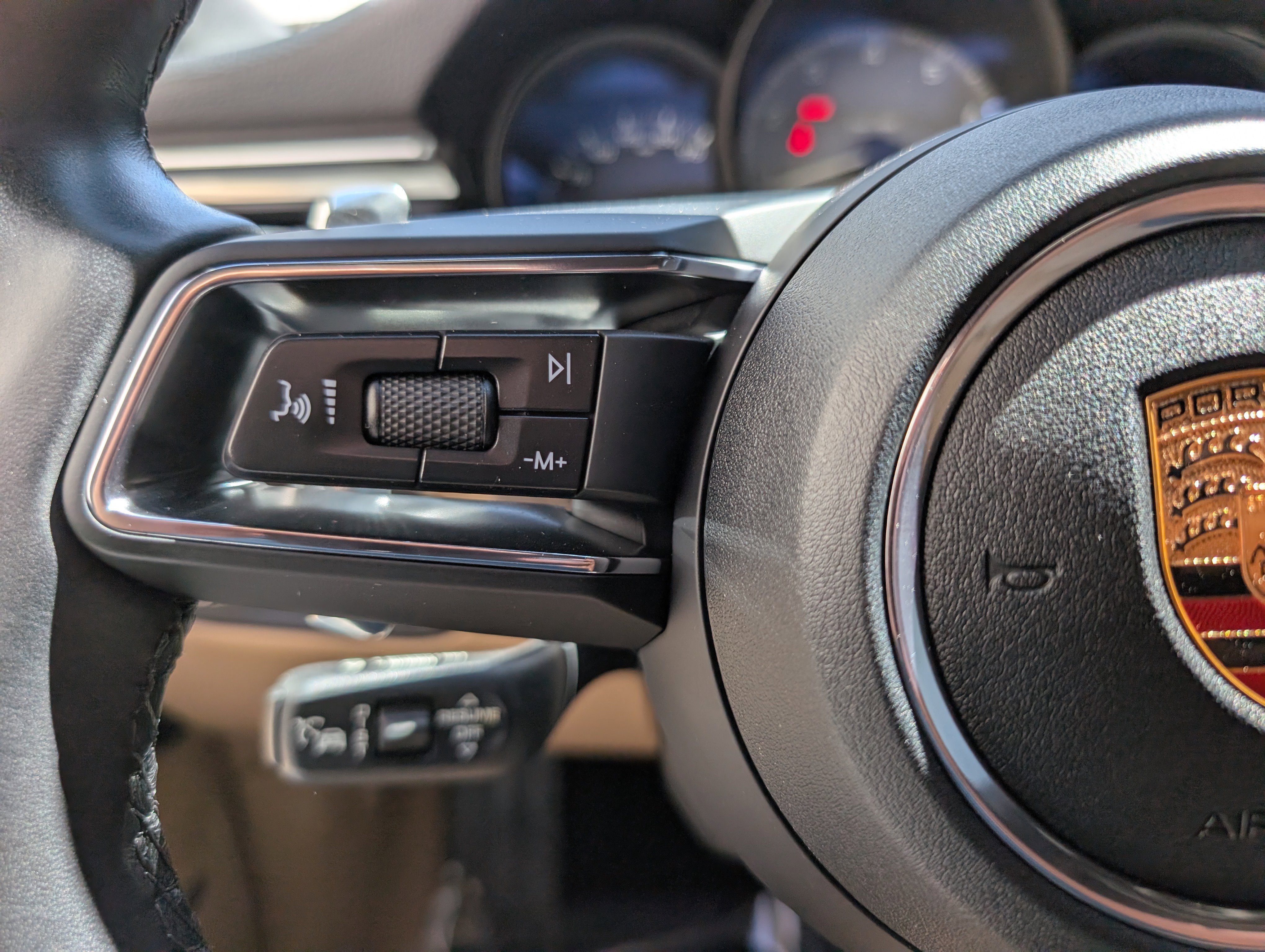 Certified 2024 Porsche Macan S image 27