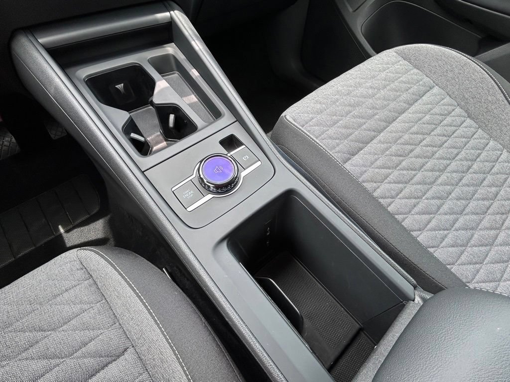 Certified 2025 Volkswagen Tiguan S FWD image 29