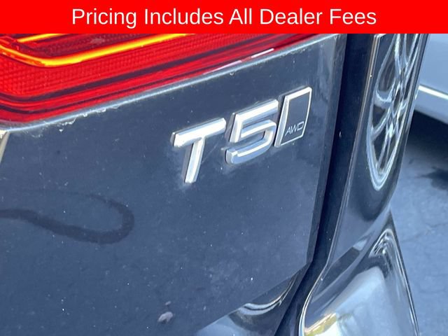 Used 2018 Volvo XC60 T5 Momentum w/ Vision Package AWD/4WD image 8
