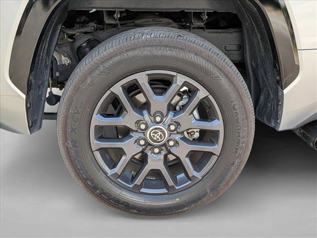 Used 2023 Toyota Tundra Platinum image 3