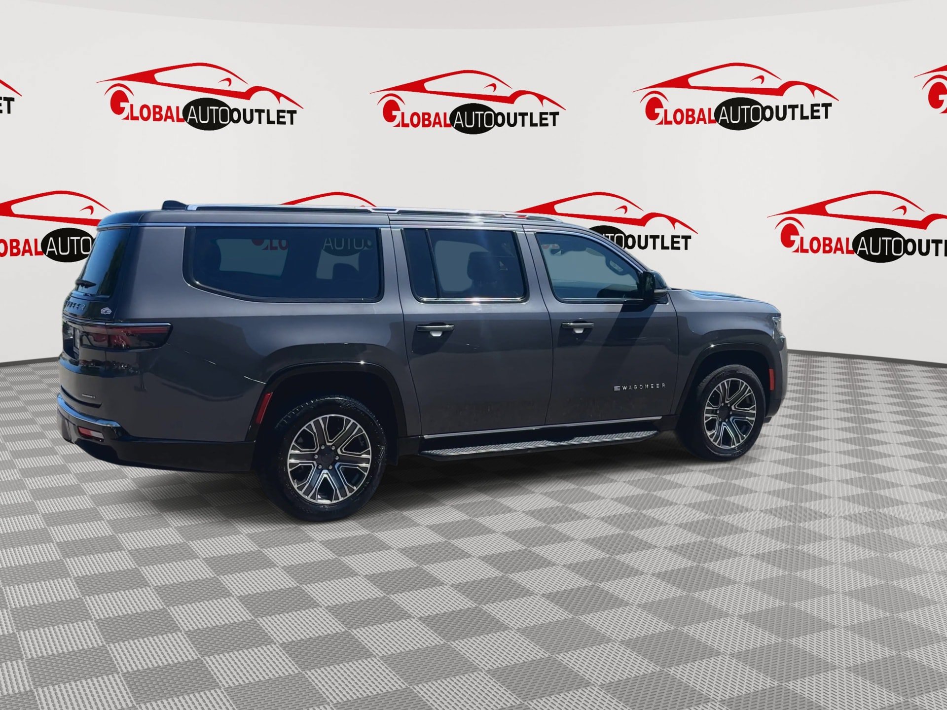 Used 2024 Jeep Wagoneer L Series II w/ Flexible Seating Group AWD/4WD image 8