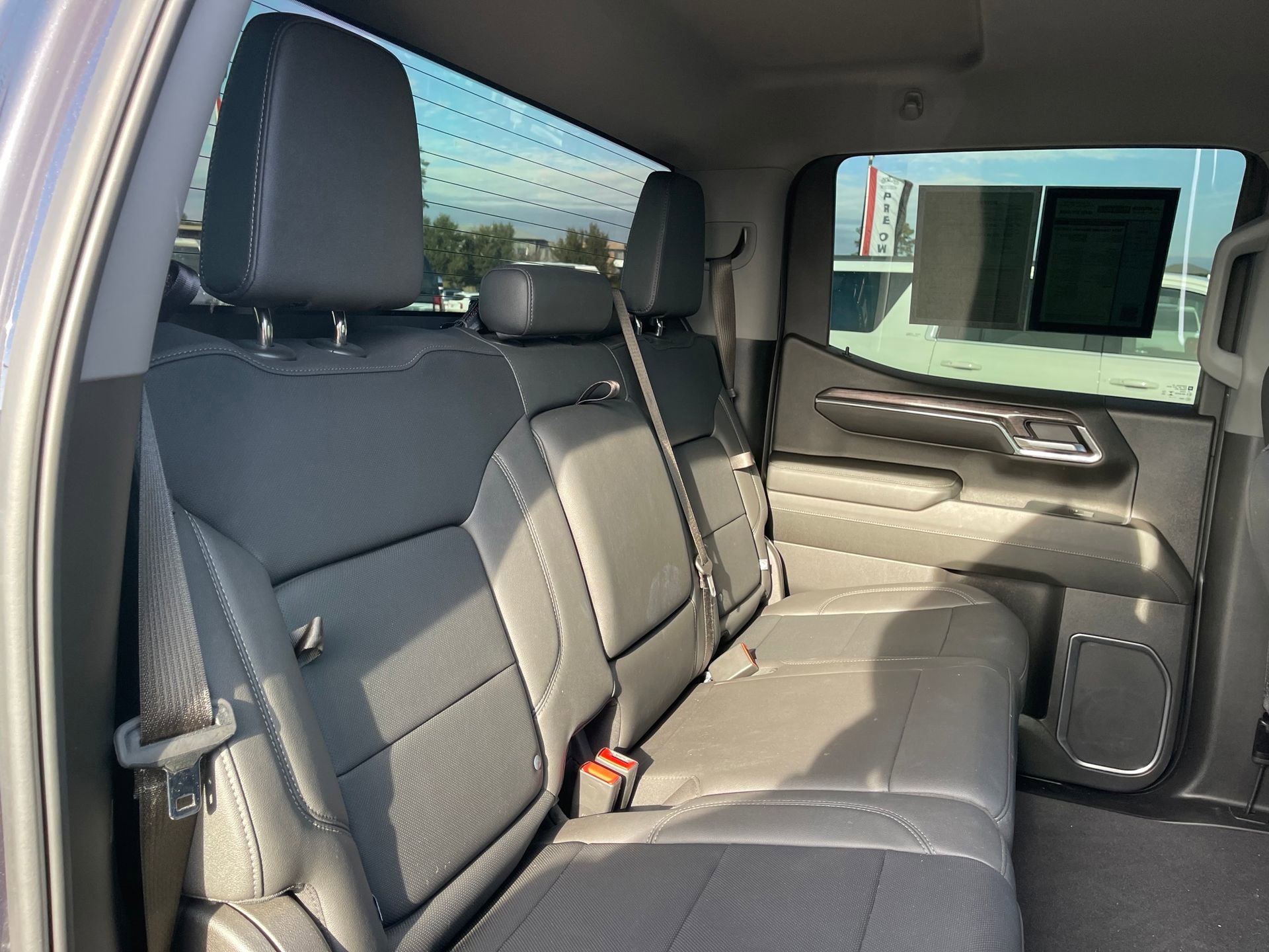 Used 2024 Chevrolet Silverado 1500 LTZ w/ Z71 Off-Road Package image 27