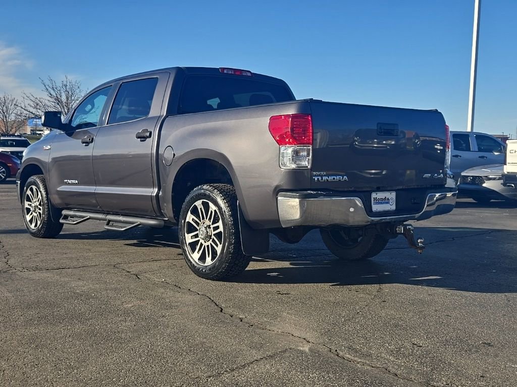 Used 2012 Toyota Tundra 4x4 CrewMax w/ Tow Pkg image 5