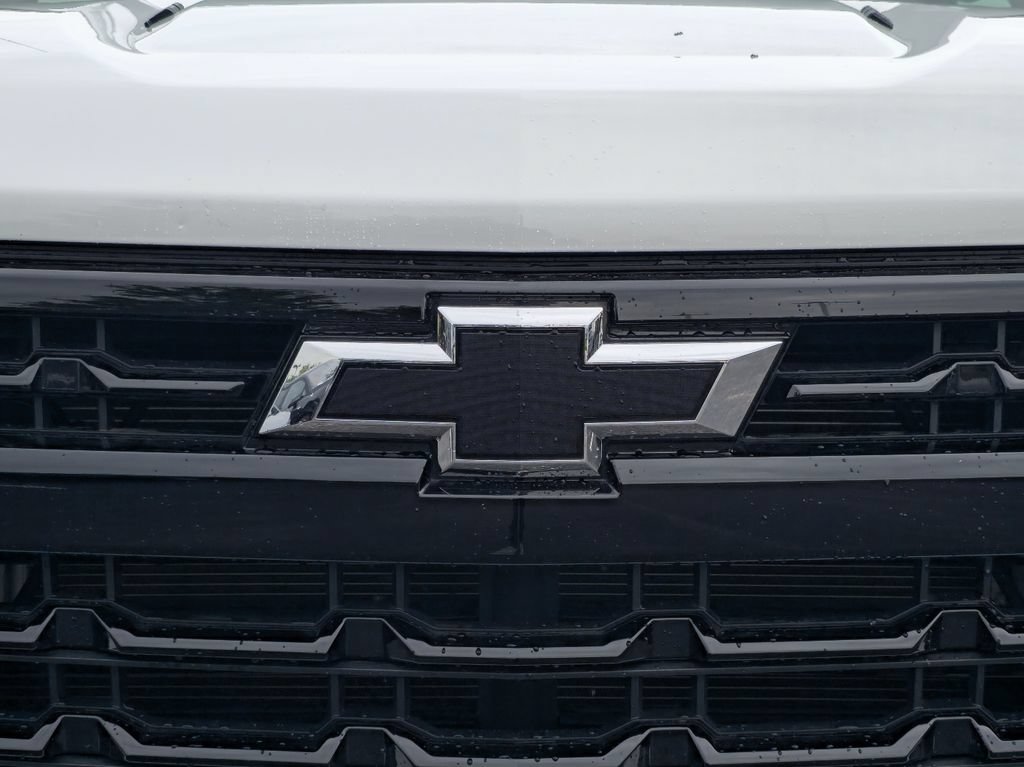 Certified 2022 Chevrolet Silverado 1500 RST w/ Redline Edition AWD/4WD image 34