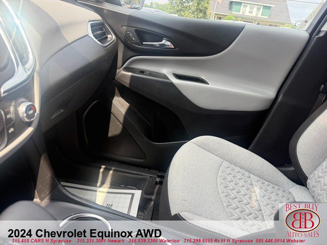 Used 2024 Chevrolet Equinox LS AWD/4WD image 17