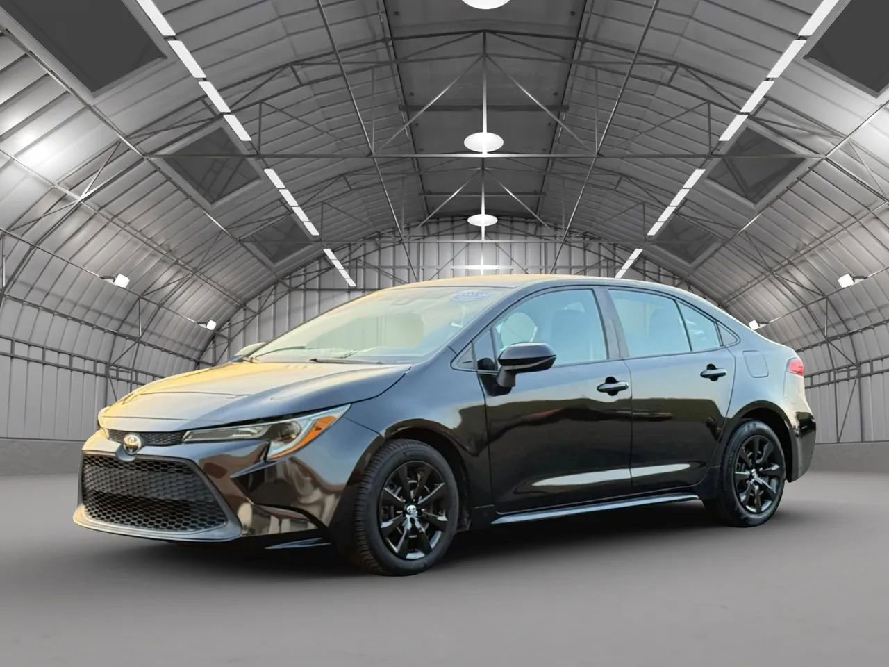 Used 2022 Toyota Corolla LE image 3