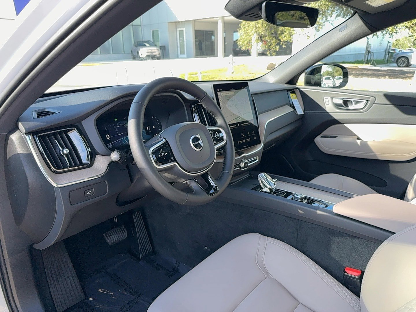New 2026 Volvo XC60 B5 Core AWD/4WD image 12